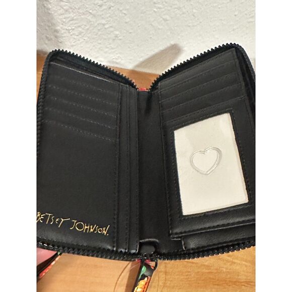 Betsey Johnson Zip Around Black Gummi Bear Multi Wristlet NWT - Picture 3 of 7